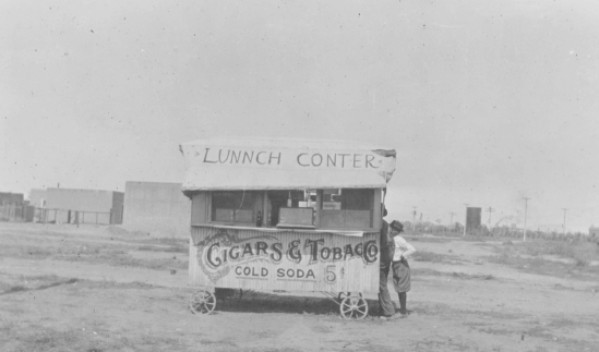 Lunch in Douglas AZ.jpg (87974 bytes)