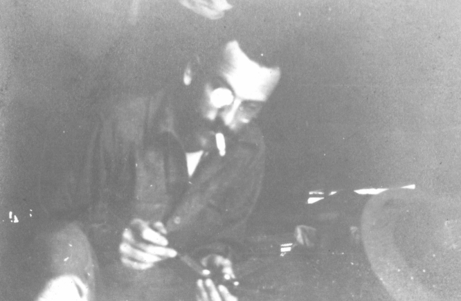 Mac Cleaning Side Arm.jpg (152560 bytes)